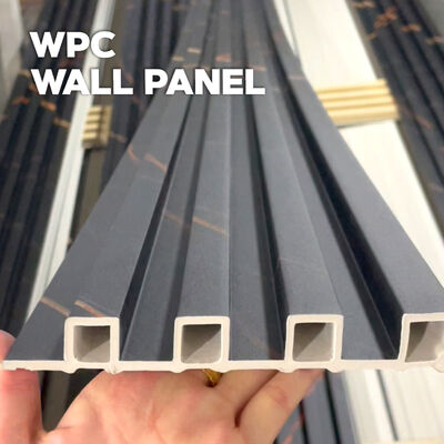 Panneau mural cannelé WPC de haute qualité, panneau mural en bois WPC imperméable pour la décoration intérieure